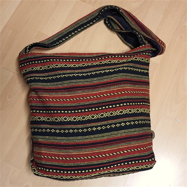 Hmong-Slingbag, Bee-rot