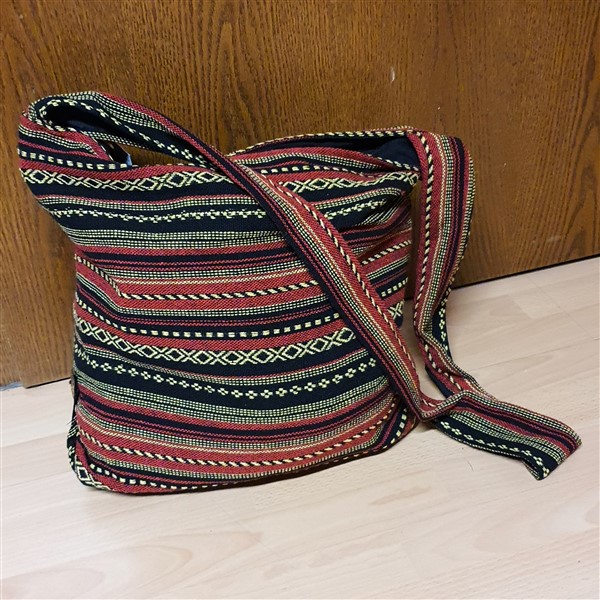 Hmong-Slingbag, Bee-rot