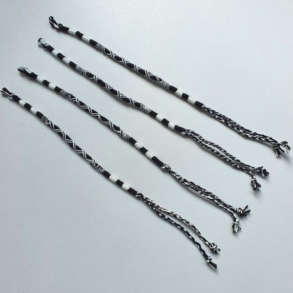 Freundschaftsband, "schwarz-weiß"  